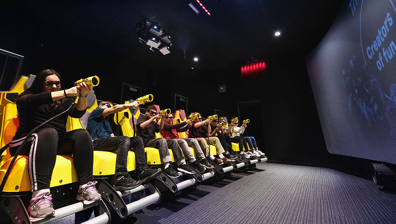 Méga Parc, a unique indoor amusement park — Enjoy winter in Quebec